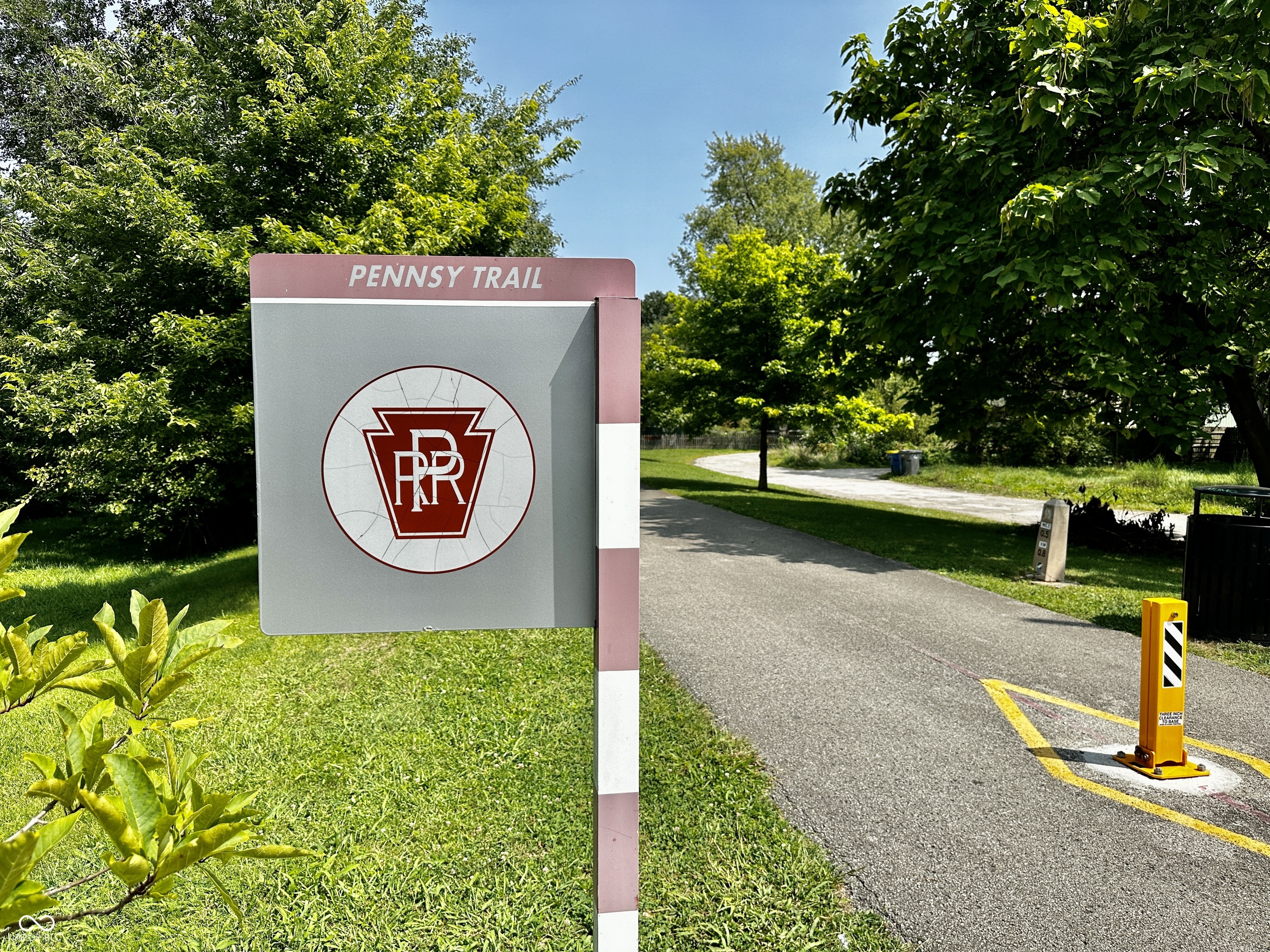 338 South Kenmore Road Indianapolis, IN 46219 - Photo 29 of 42