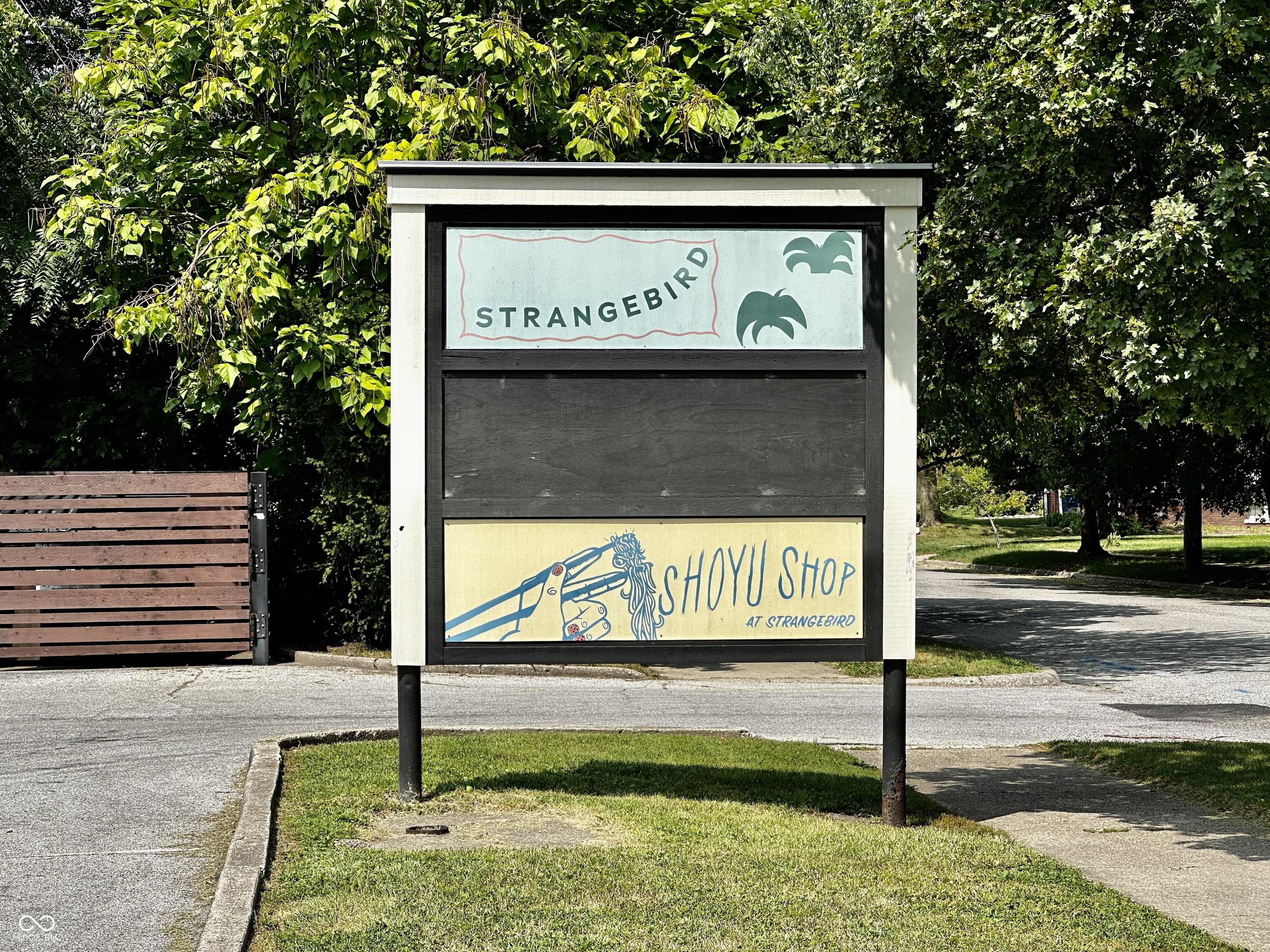 338 South Kenmore Road Indianapolis, IN 46219 - Photo 37 of 42