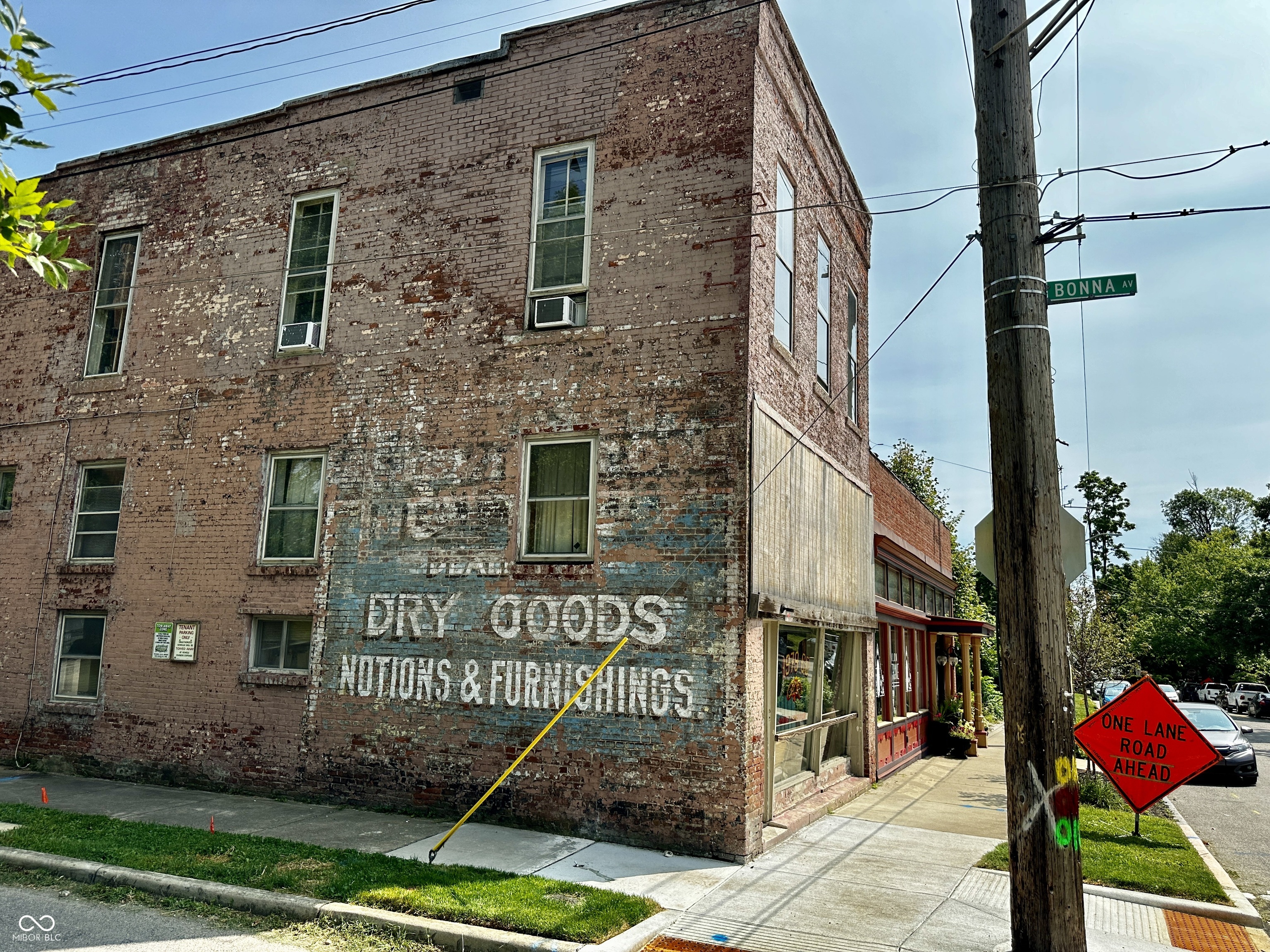 338 South Kenmore Road Indianapolis, IN 46219 - Photo 40 of 42