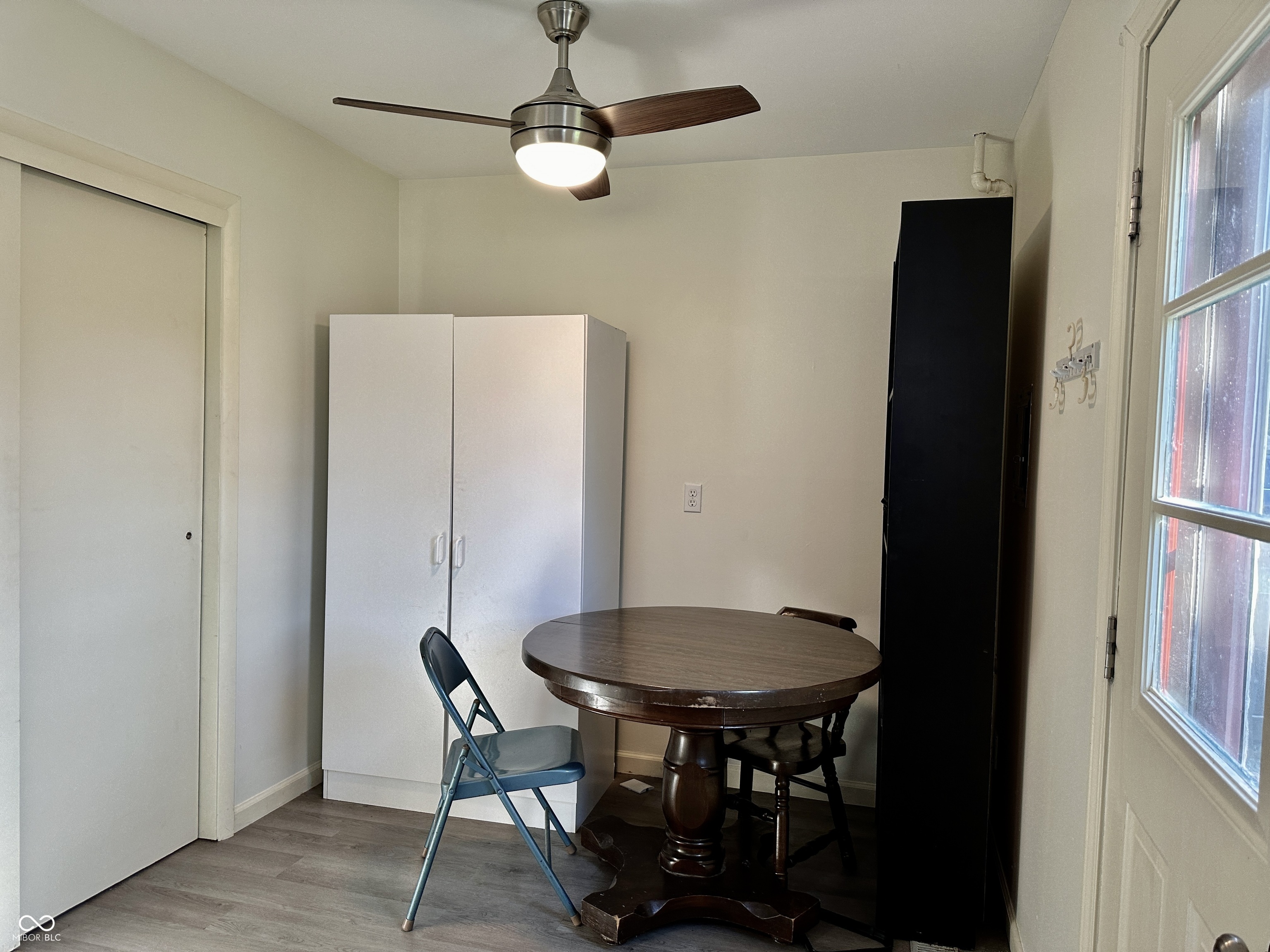 338 South Kenmore Road Indianapolis, IN 46219 - Photo 6 of 42