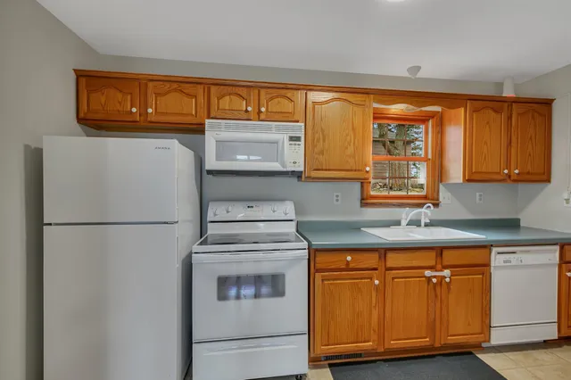 $530,000 | 616 East Lake Cowdry Road, Alexandria, MN 56308