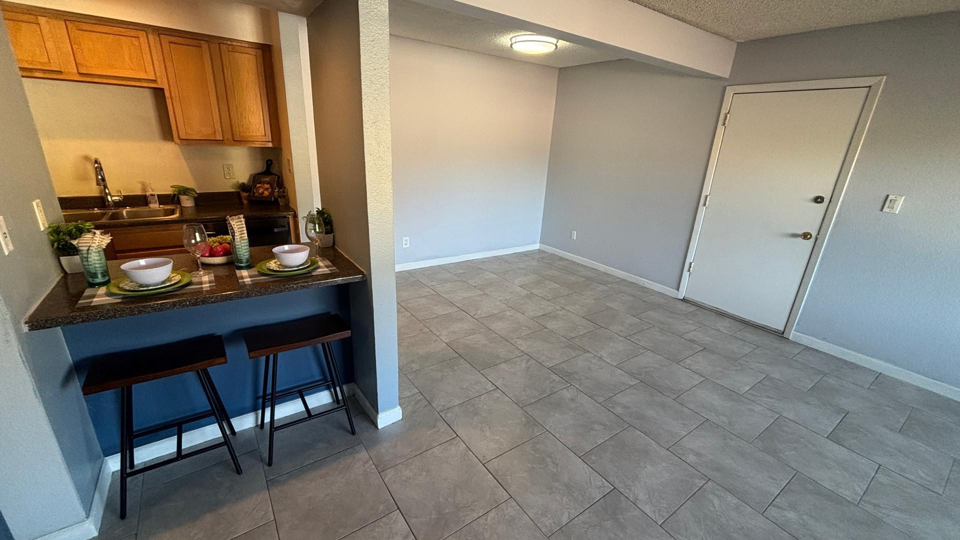 1130 East Butler Drive, Unit B4 Phoenix, AZ 85020 - Photo 2 of 17 Photo #4