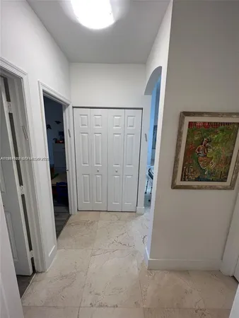 $6,900 | 5283 Southwest 33rd Way, Fort Lauderdale, FL 33312