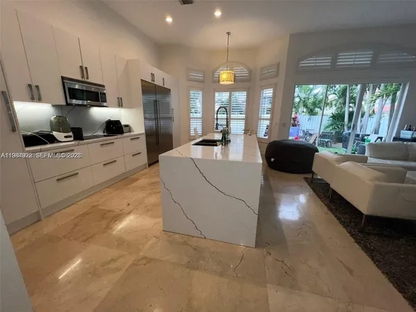 $6,900 | 5283 Southwest 33rd Way, Fort Lauderdale, FL 33312