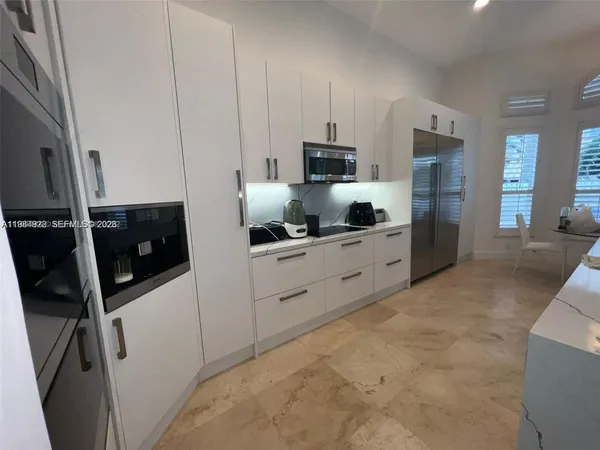 $6,900 | 5283 Southwest 33rd Way, Fort Lauderdale, FL 33312