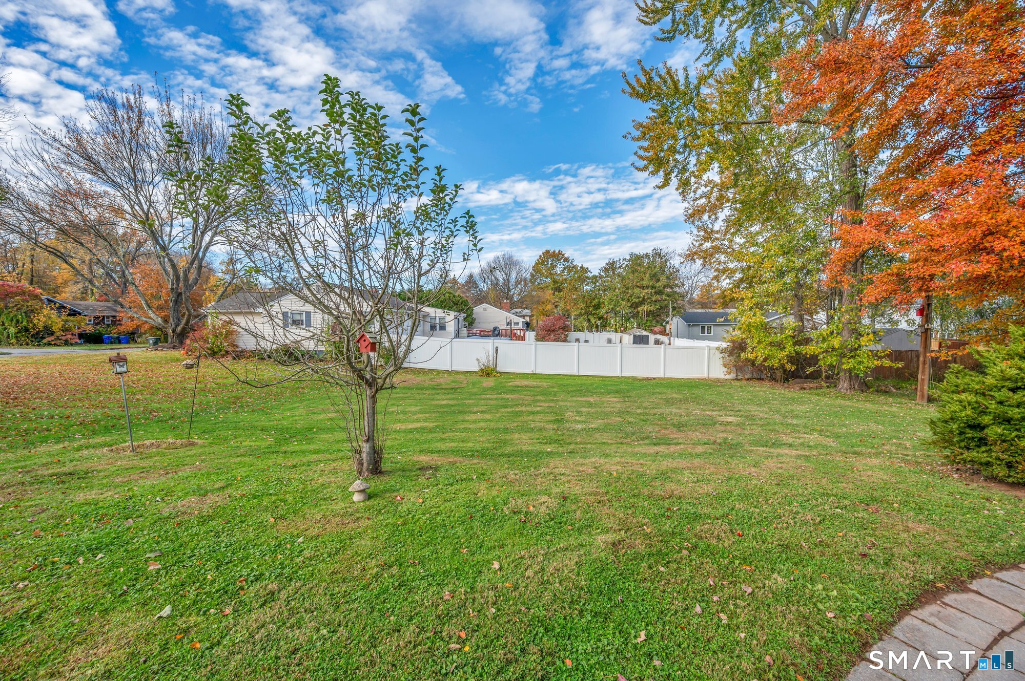 85 Florence Street Newington, CT 06111 - Photo 22 of 26 a view of garden