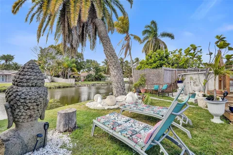 $599,000 | 609 Southwest 2nd Avenue, Hallandale Beach, FL 33009