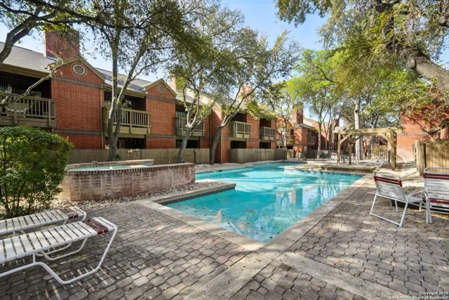 $139,999 | 7930 Roanoke, Unit 312, San Antonio, TX 78240