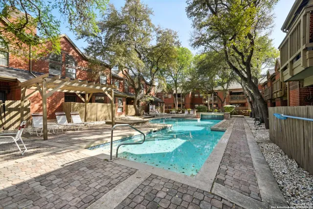 $139,999 | 7930 Roanoke, Unit 312, San Antonio, TX 78240