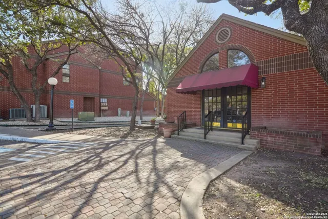 $139,999 | 7930 Roanoke, Unit 312, San Antonio, TX 78240