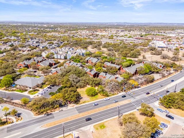 $139,999 | 7930 Roanoke, Unit 312, San Antonio, TX 78240