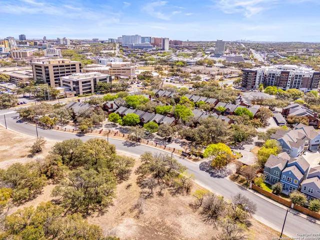 $139,999 | 7930 Roanoke, Unit 312, San Antonio, TX 78240