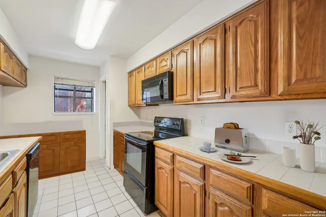 $139,999 | 7930 Roanoke, Unit 312, San Antonio, TX 78240