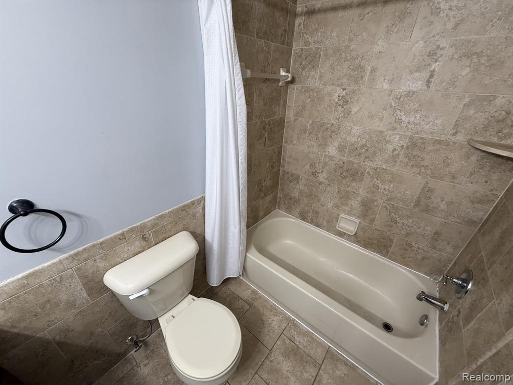 8162 24 Mile Road Utica, MI 48316 - Photo 10 of 14