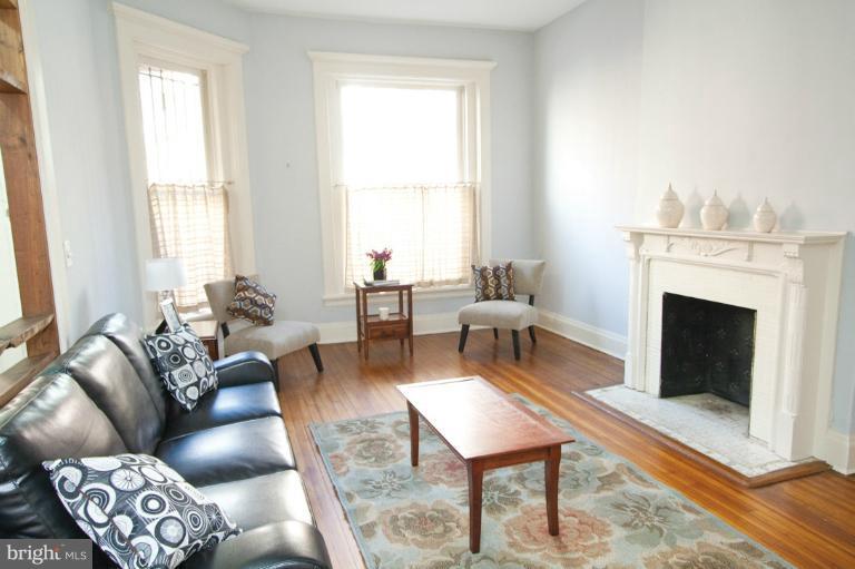 1742 Riggs Place Northwest Washington, DC 20009 - Photo 14 of 18 Living Room