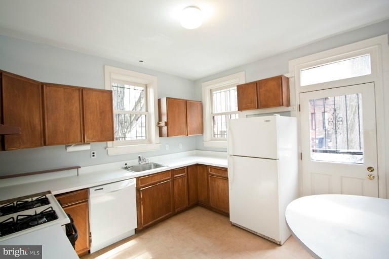 1742 Riggs Place Northwest Washington, DC 20009 - Photo 7 of 18 Kitchen
