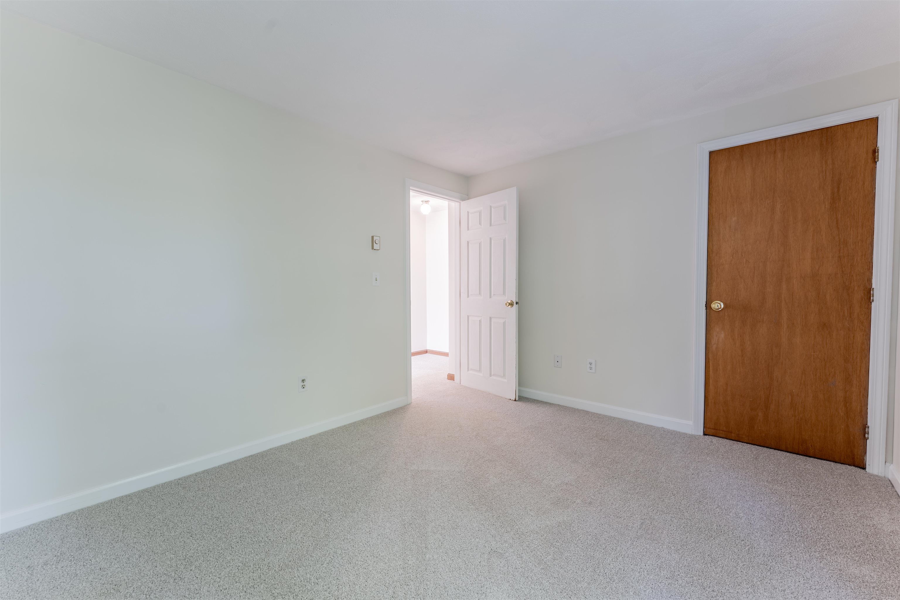 111 Stonegate Lane Derry, NH 03038 - Photo 16 of 25