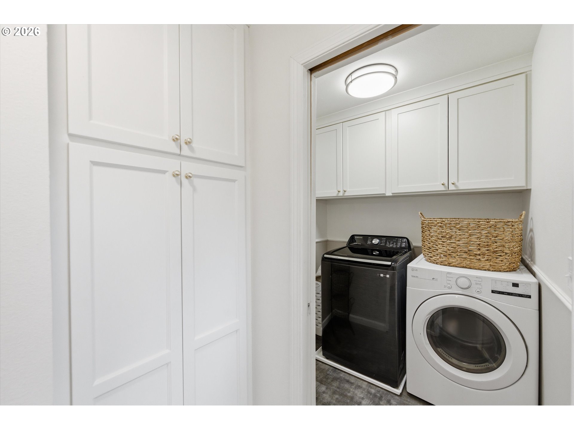 13880 McCaleb Road Monmouth, OR 97361 - Photo 31 of 44 a view of a kitchen with washer and dryer