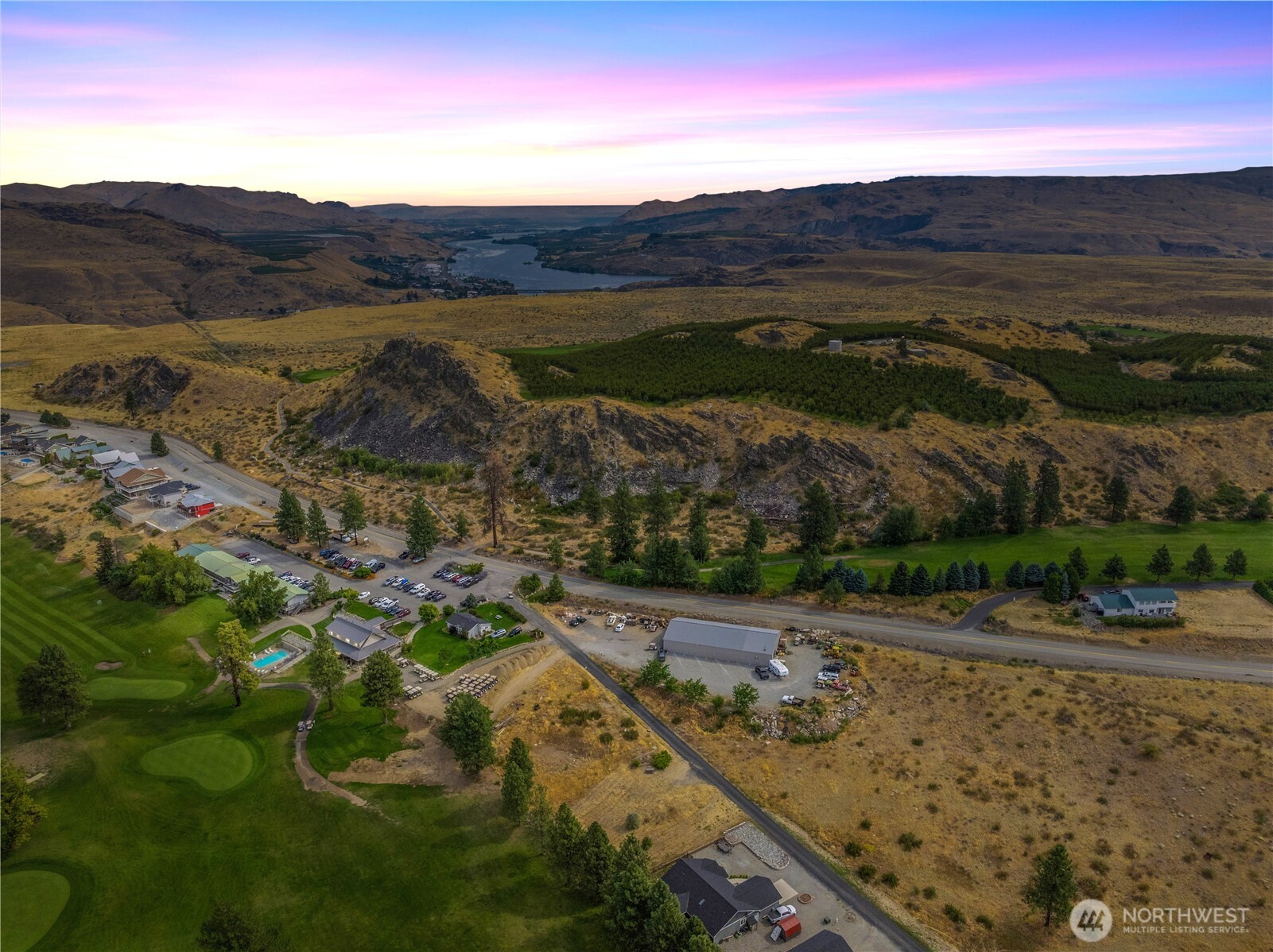 103 Golf Course Drive Pateros, WA 98846 - Photo 4 of 24 a view of city and mountain