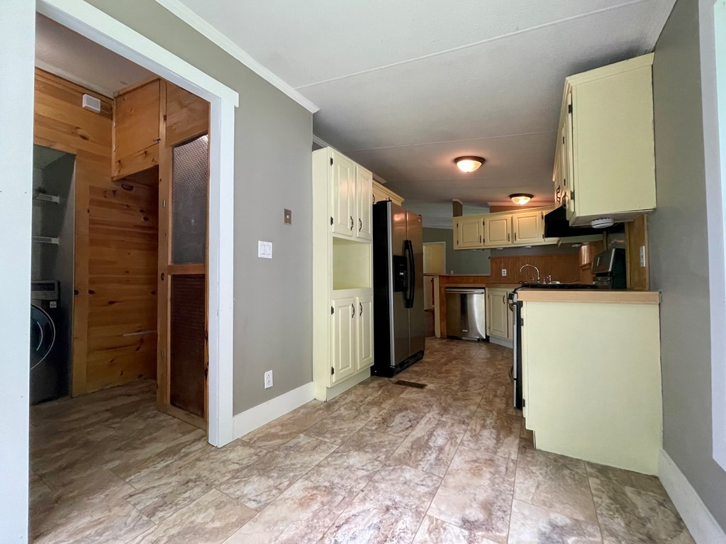 16 Romeo Circle Plattsburgh, NY 12901 - Photo 7 of 18 Gallery Image 7