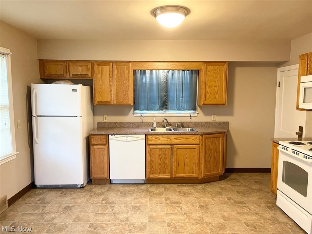 6381 Waterloo Road Atwater, OH 44201 - Photo 9 of 24