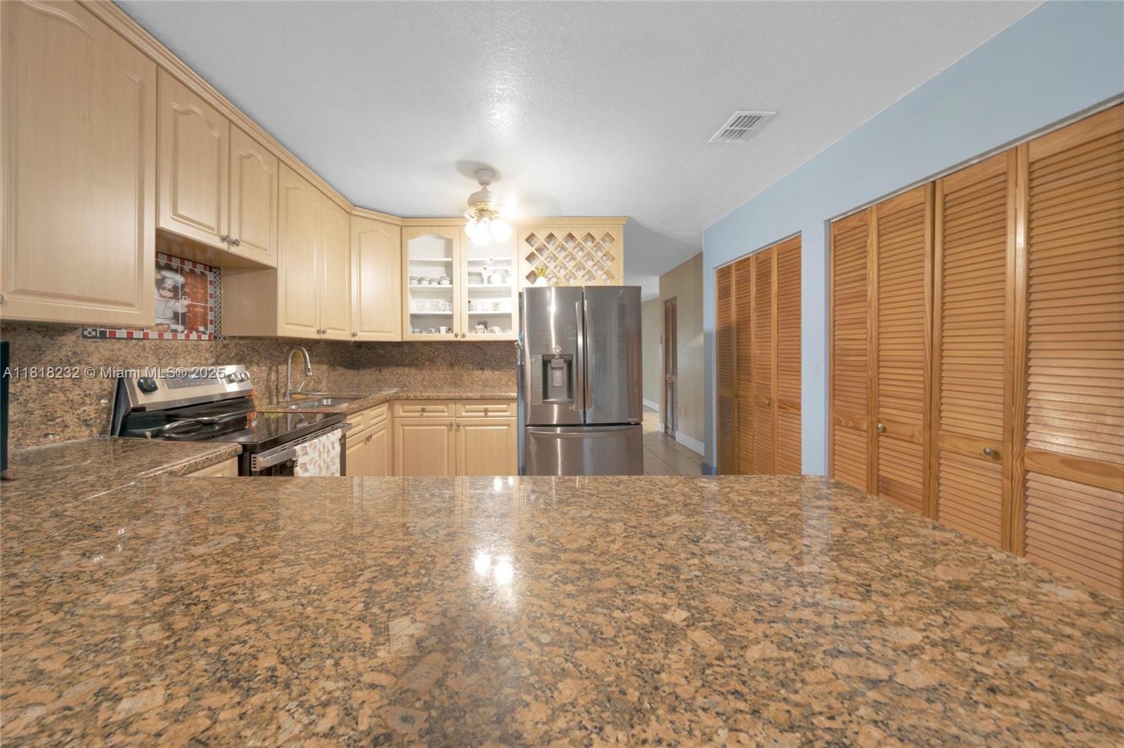 7517 North Augusta Drive Hialeah, FL 33015 - Photo 11 of 22