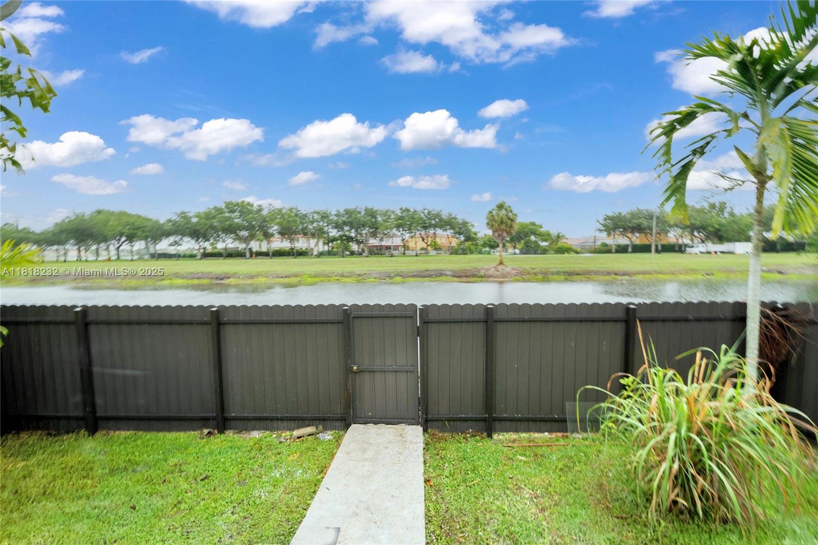 7517 North Augusta Drive Hialeah, FL 33015 - Photo 2 of 22