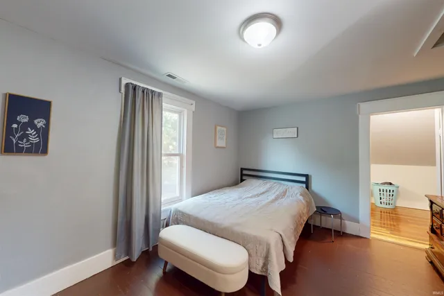 $214,900 | 218 Greenberry Street, Sweetser, IN 46952