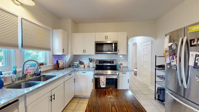 $214,900 | 218 Greenberry Street, Sweetser, IN 46952