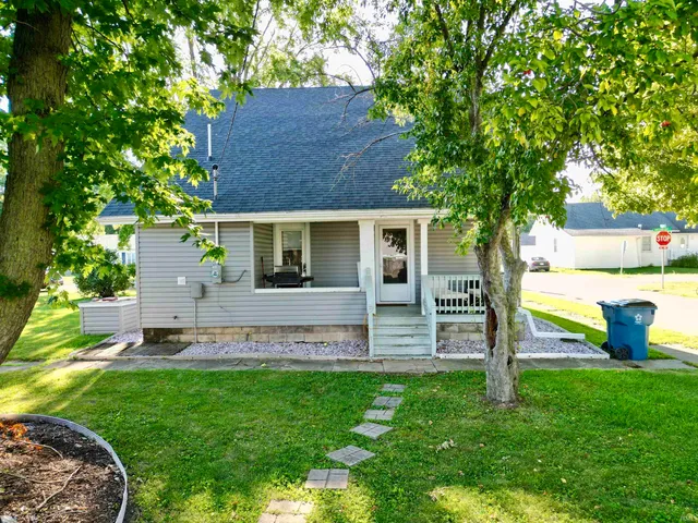 $214,900 | 218 Greenberry Street, Sweetser, IN 46952