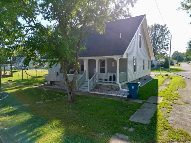 $214,900 | 218 Greenberry Street, Sweetser, IN 46952