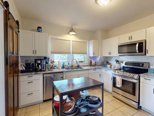 $214,900 | 218 Greenberry Street, Sweetser, IN 46952