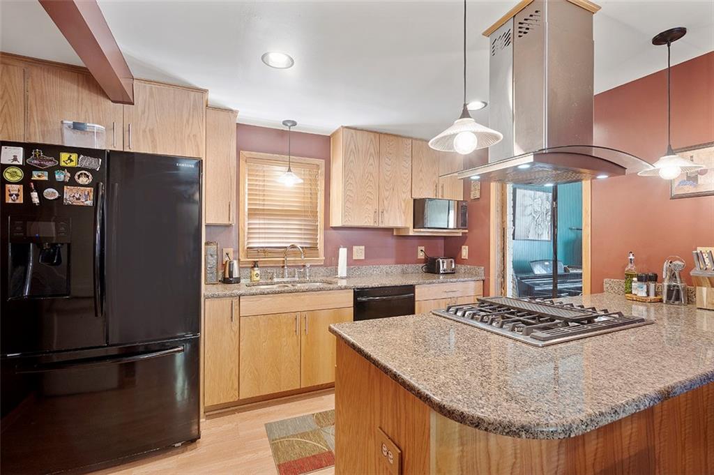 1041 McCoy Road McKees Rocks, PA 15136 - Photo 8 of 21 Kitchen