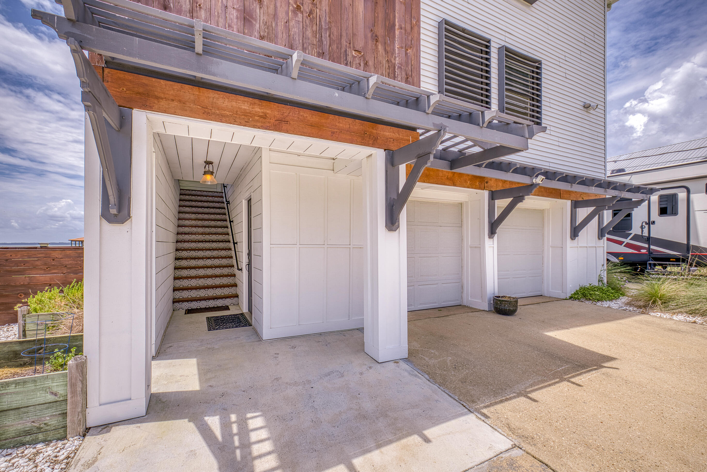 1089 Pearson Road Milton, FL 32583 - Photo 7 of 77 Entrance