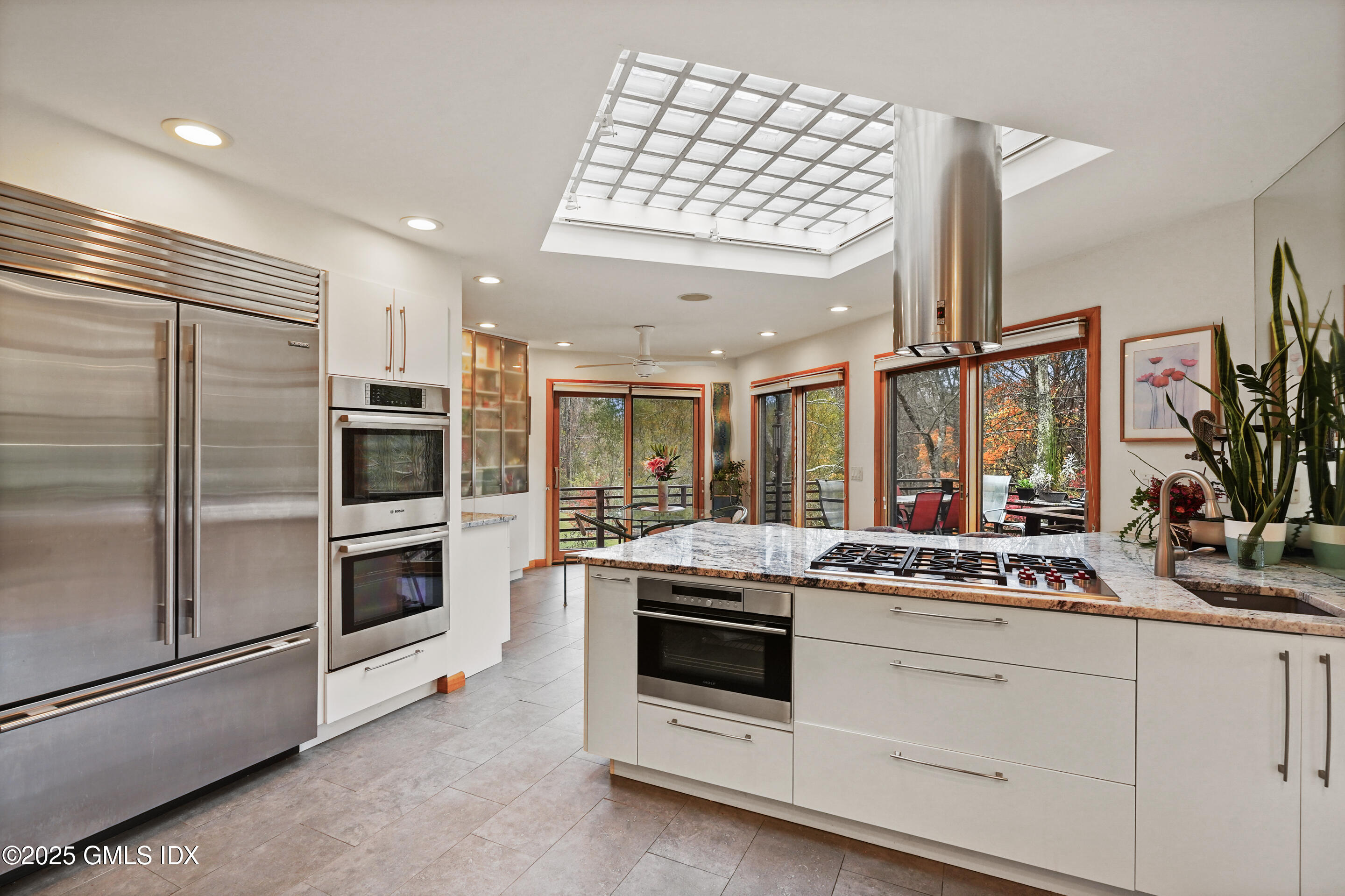 198 East Middle Patent Road Greenwich, CT 06831 - Photo 26 of 48 Spacious