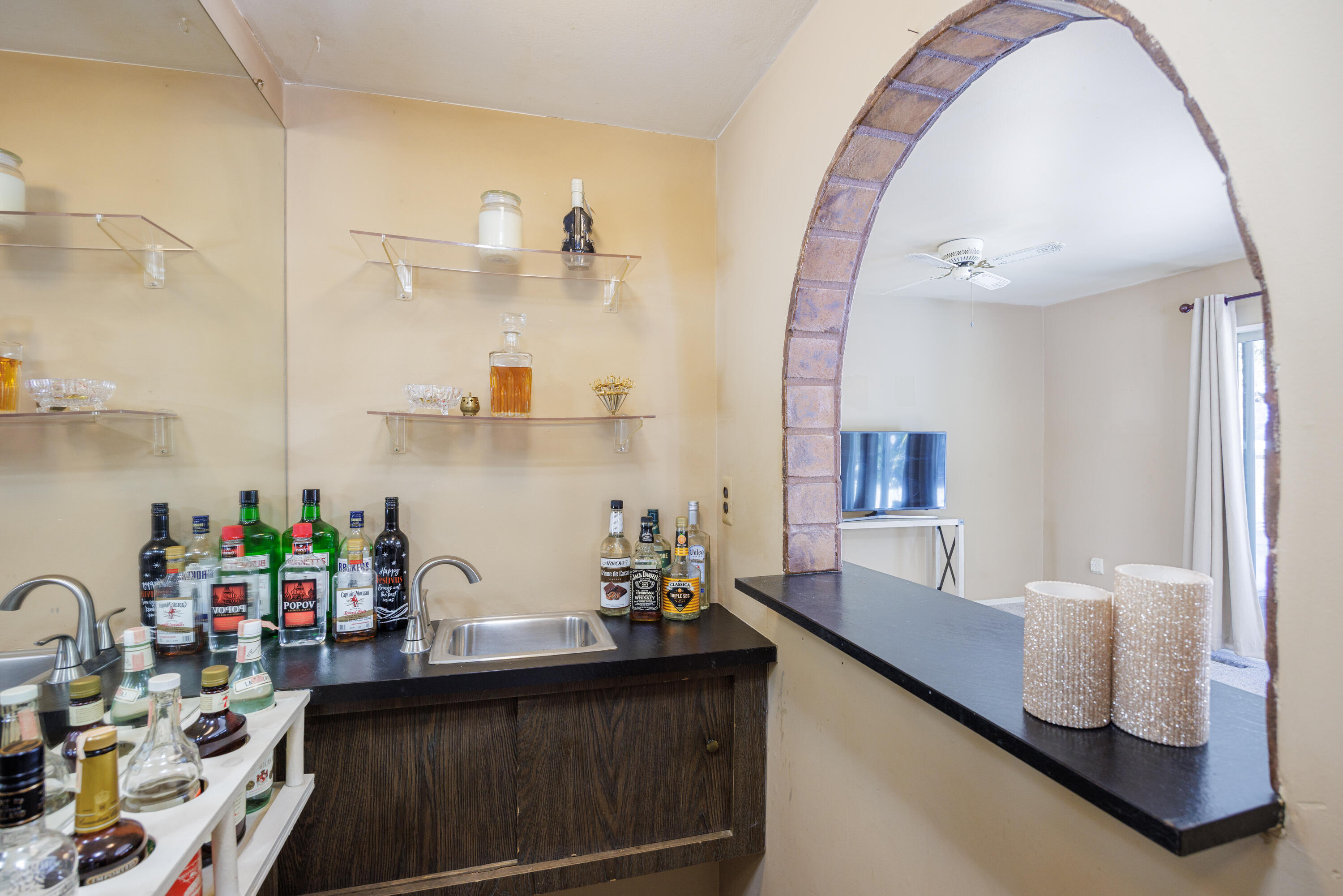 1472 Oakbrook E Drive Rochester Hills, MI 48307 - Photo 14 of 26 1472 Oakbrook East-14