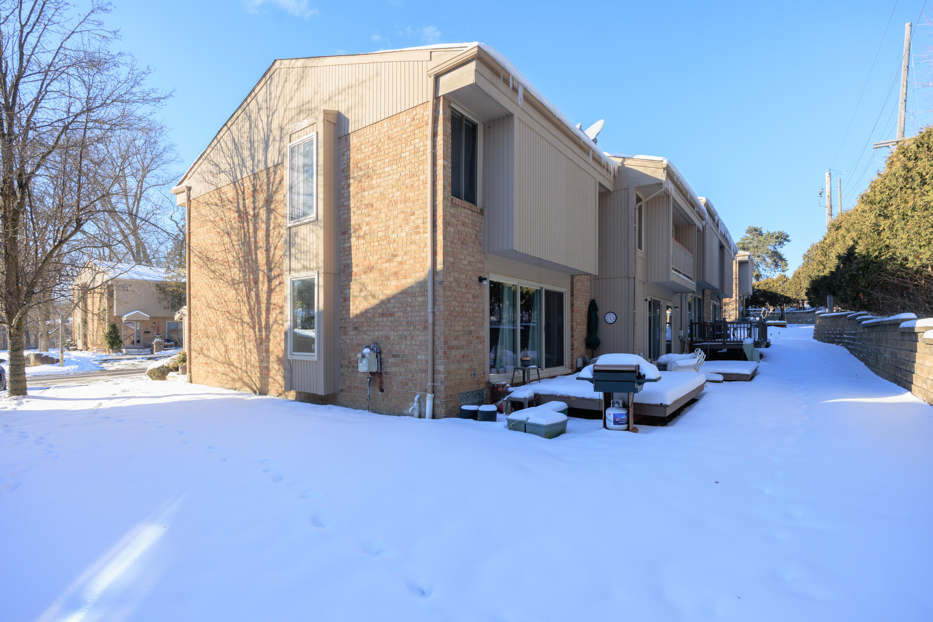 1472 Oakbrook E Drive Rochester Hills, MI 48307 - Photo 26 of 26 1472 Oakbrook East-26