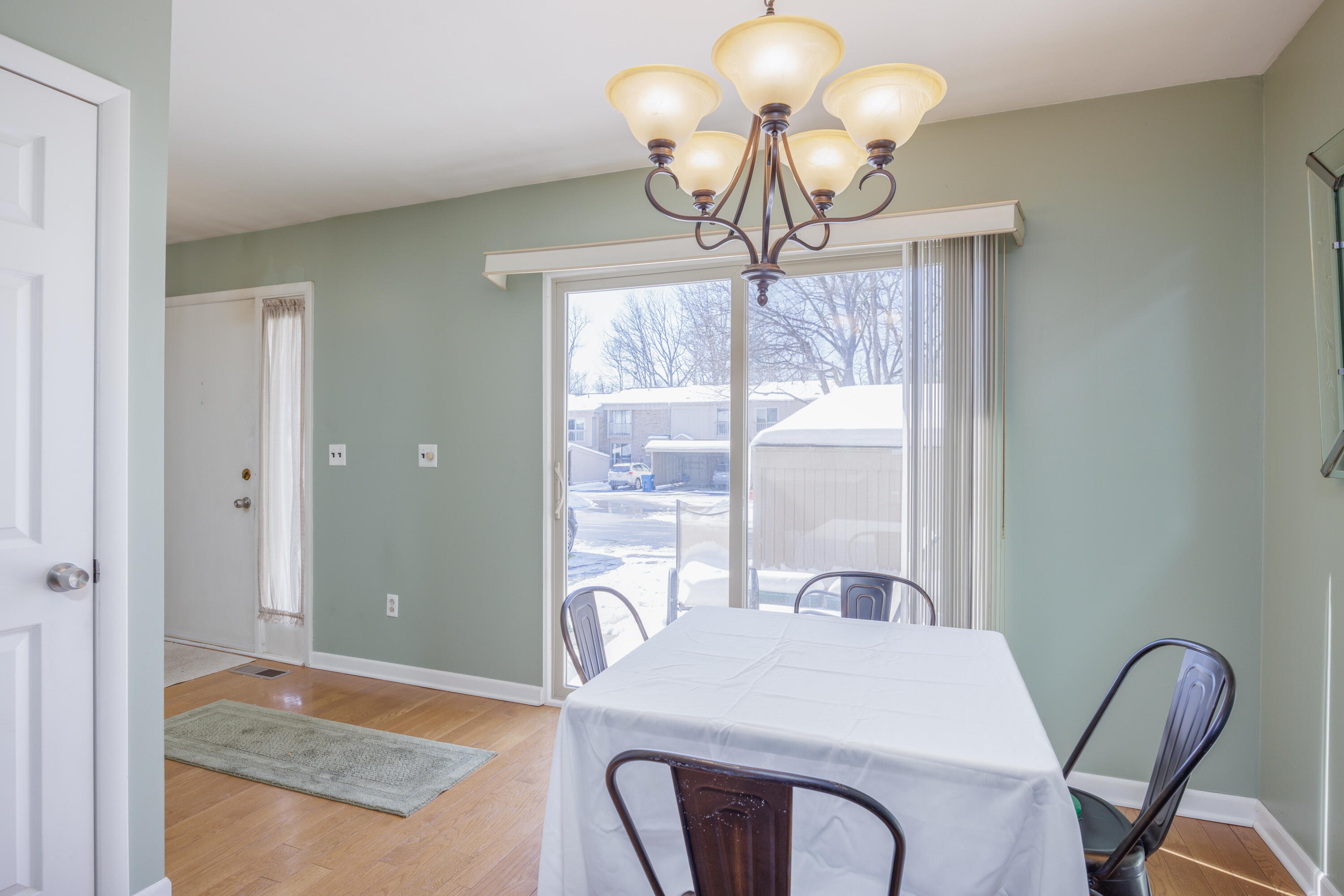 1472 Oakbrook E Drive Rochester Hills, MI 48307 - Photo 6 of 26 1472 Oakbrook East-6