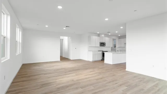 $687,575 | 4261 Paisleyshire Way, Rancho Cordova, CA 95742