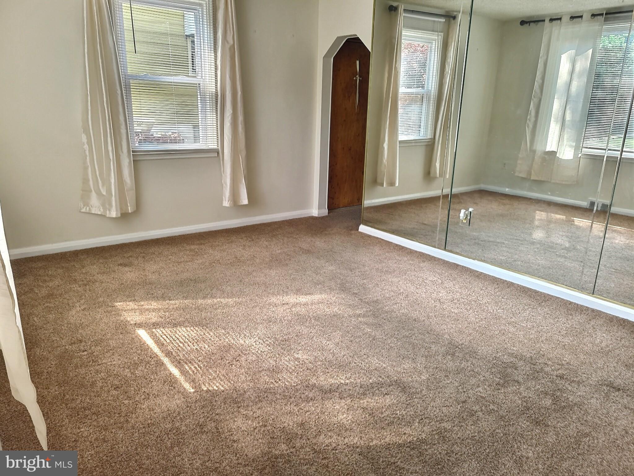 2901 Forest Glen Road Baltimore, MD 21216 - Photo 4 of 32 Gallery Image 4