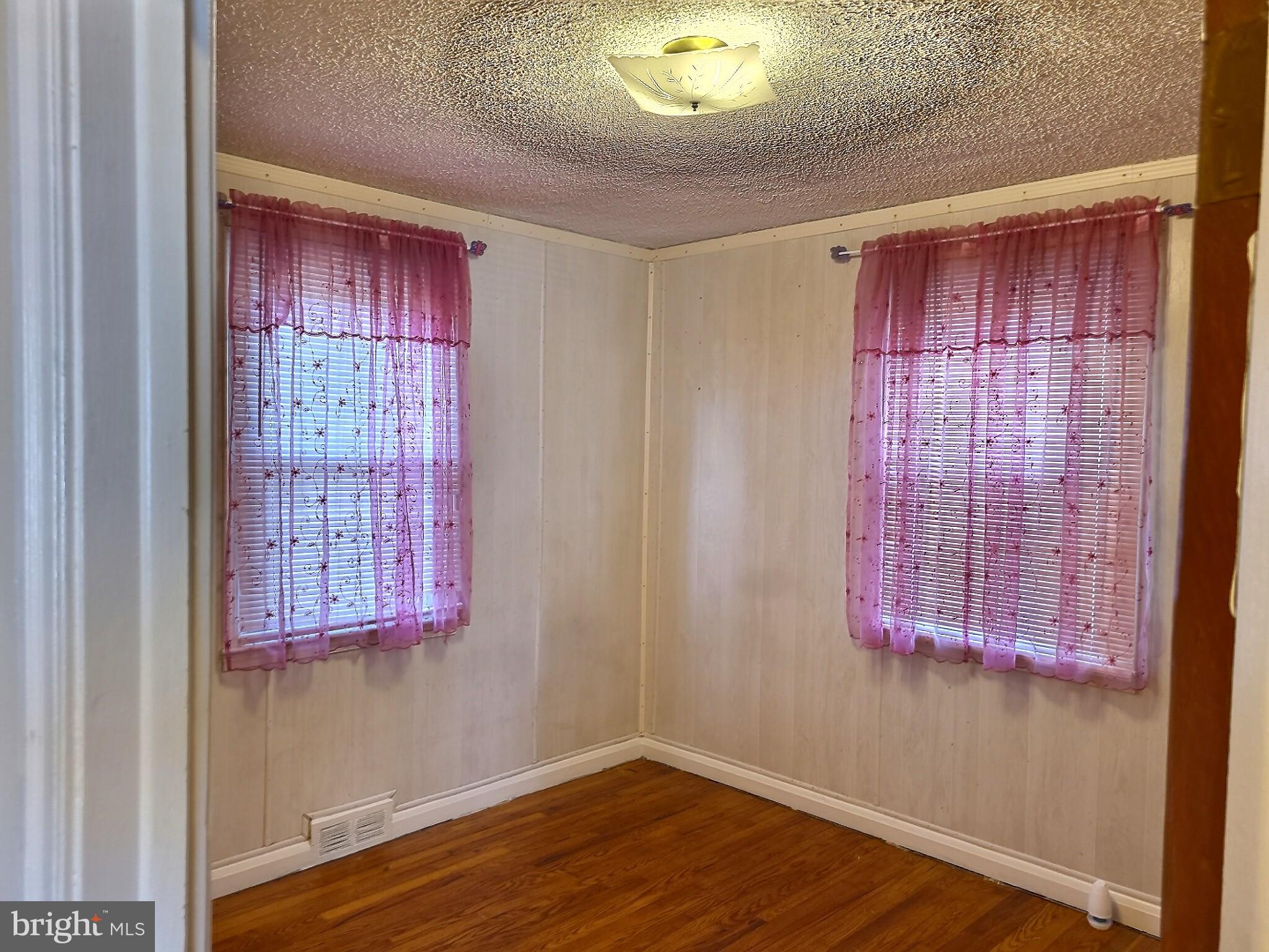 2901 Forest Glen Road Baltimore, MD 21216 - Photo 9 of 32 Gallery Image 9