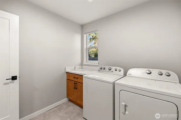 $1,600,000 | 304 118th Street South, Unit 4, Tacoma, WA 98444