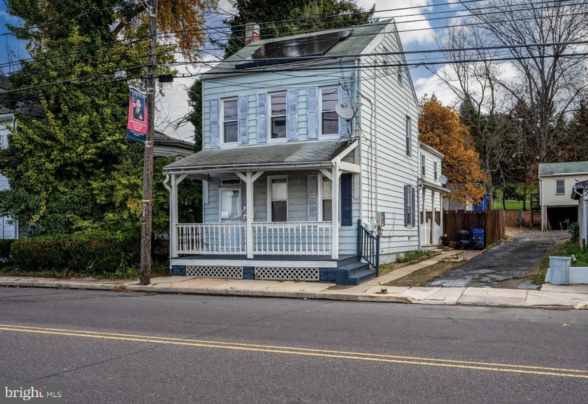 3019 Kutztown Road Reading, PA 19605 - Photo 3 of 52 a front view of a house