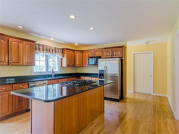 479 Hudson Road Sudbury, MA 01776 - Photo 5 of 25 Gallery Image 5