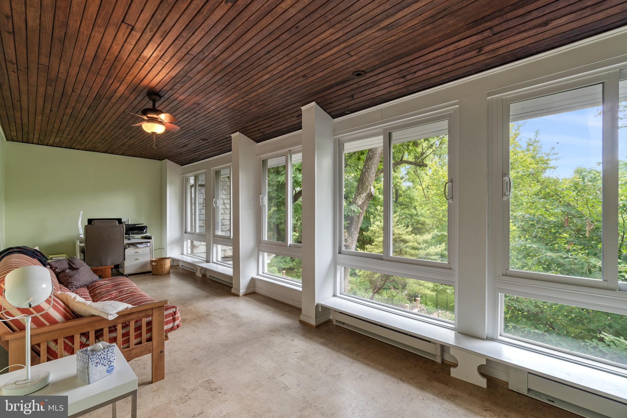 1901 Dixon Road Baltimore, MD 21209 - Photo 19 of 54 Sunroom
