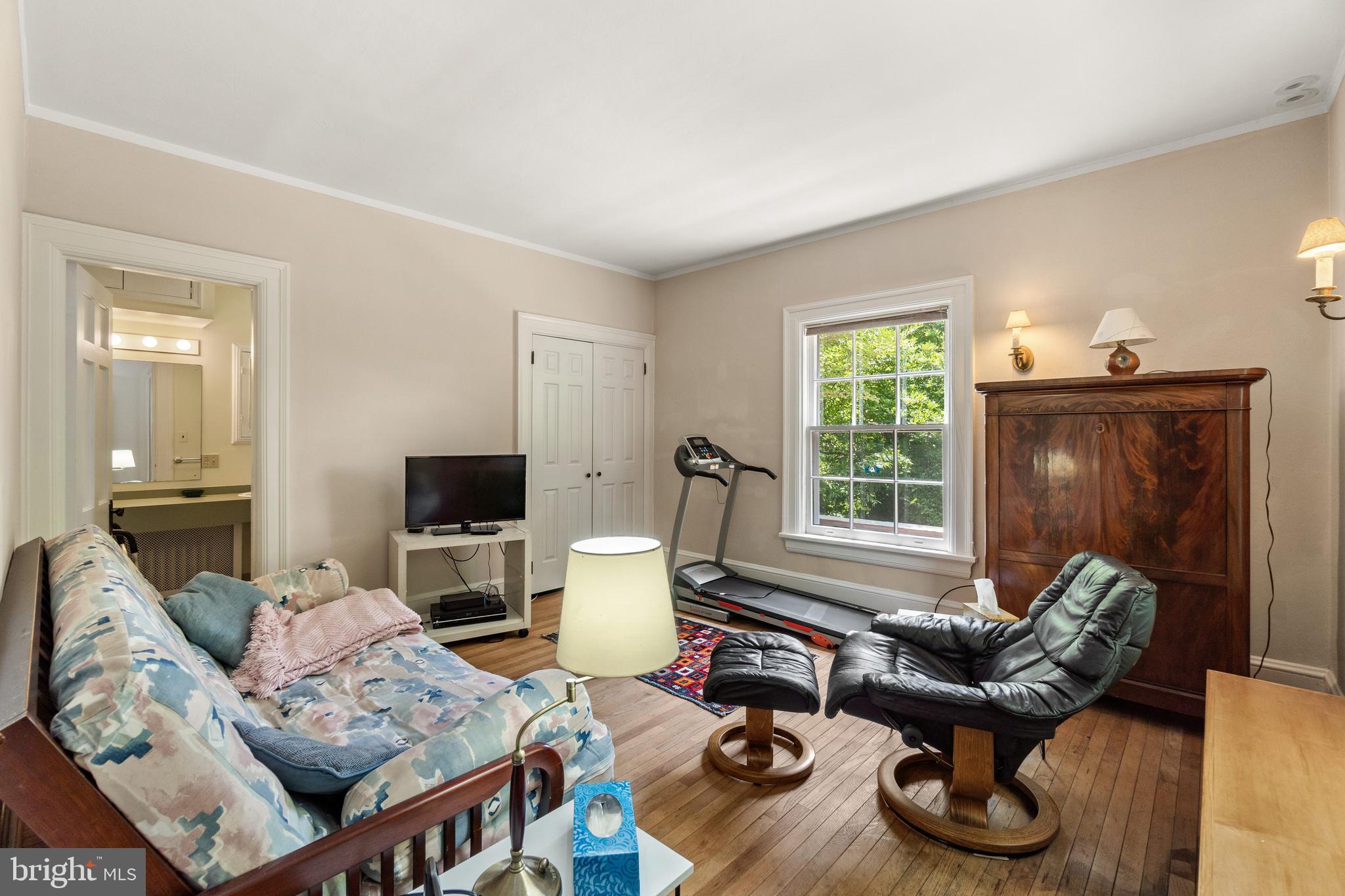 1901 Dixon Road Baltimore, MD 21209 - Photo 26 of 54 Bedroom