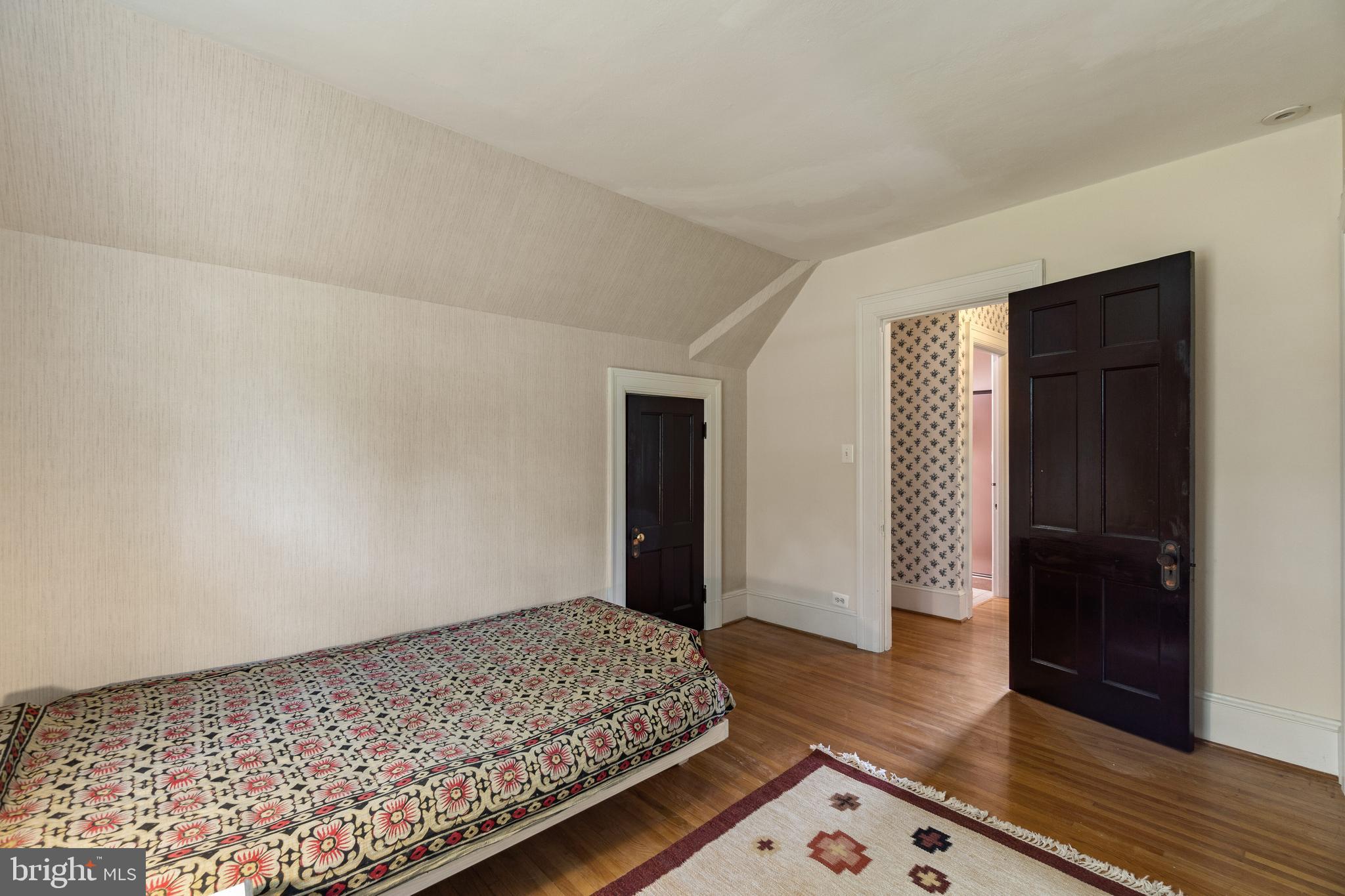 1901 Dixon Road Baltimore, MD 21209 - Photo 30 of 54 Bedroom