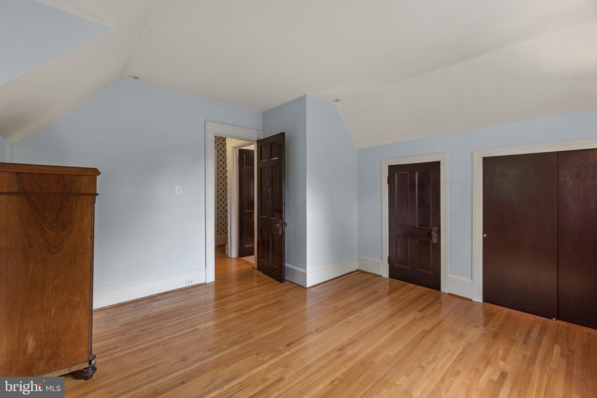 1901 Dixon Road Baltimore, MD 21209 - Photo 34 of 54 Bedroom