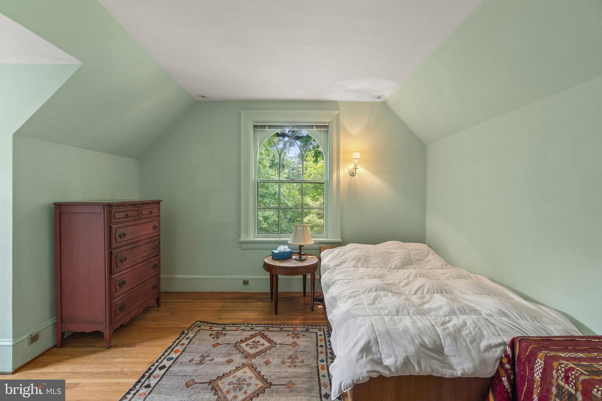 1901 Dixon Road Baltimore, MD 21209 - Photo 38 of 54 Bedroom