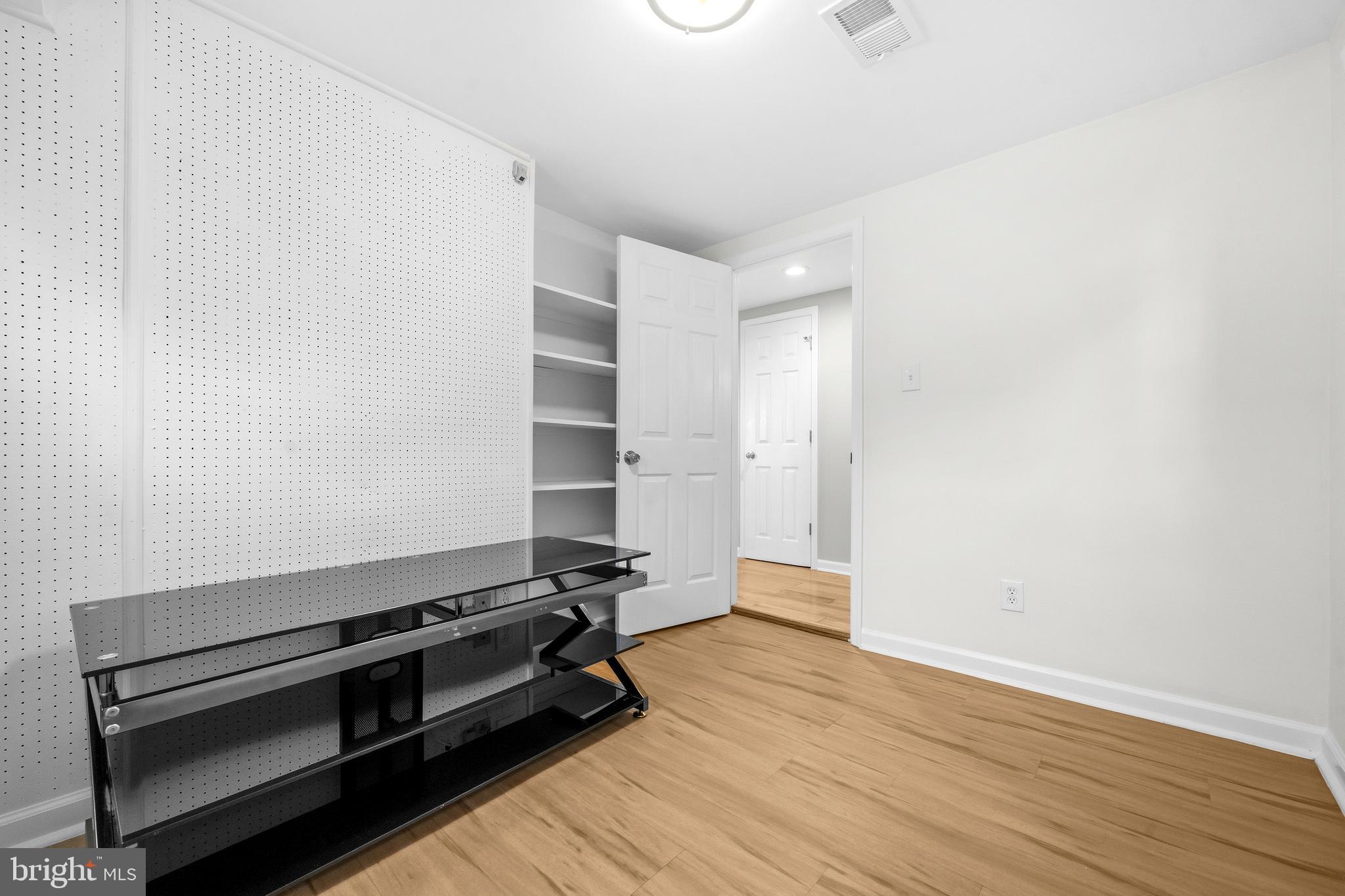10802 Meadowhill Road Silver Spring, MD 20901 - Photo 40 of 60 Gallery Image 40
